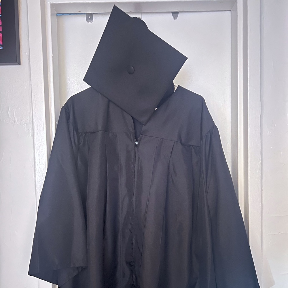 Unisex 5'3" Black Graduation Cap and Gown- Herff Jones- Unisex